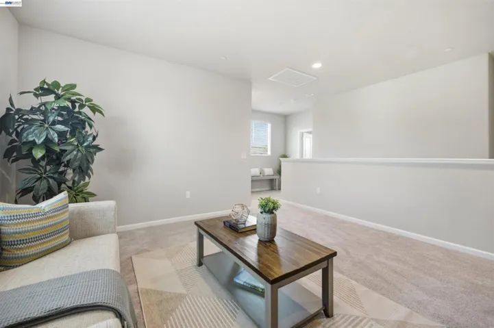 200 De Bord Dr, Tracy, California 95376