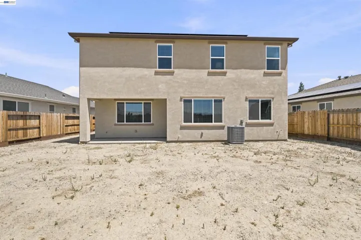 200 De Bord Dr, Tracy, California 95376