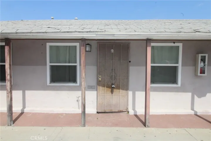 4986 Southern Avenue B, South Gate, California 90280