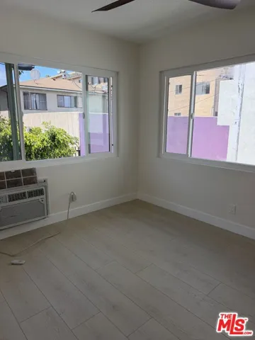 213 S Alexandria Avenue 9, Los Angeles, California 90004