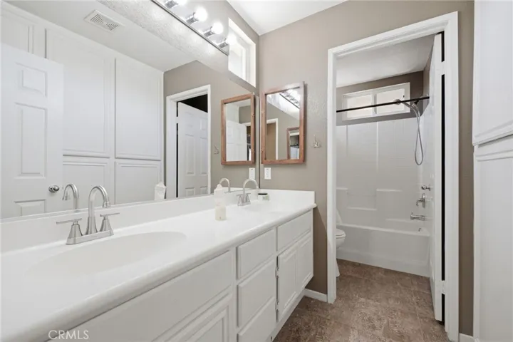 10 Villa Valtelena, Lake Elsinore, California 92532