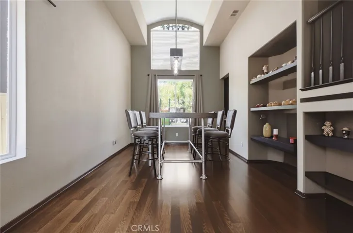 10 Villa Valtelena, Lake Elsinore, California 92532