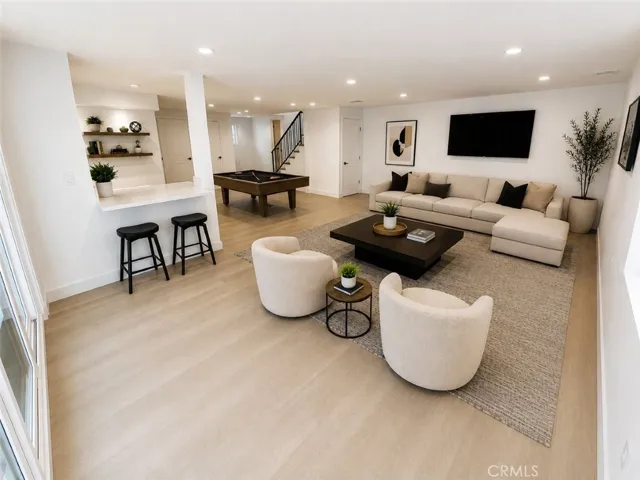 Virtually Staged