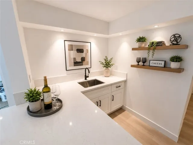 611 S Sunset Canyon, Burbank, California 91501
