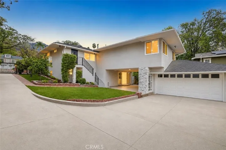 611 S Sunset Canyon, Burbank, California 91501