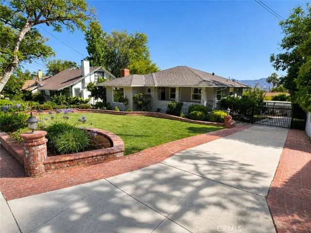 611 S Sunset Canyon, Burbank, California 91501