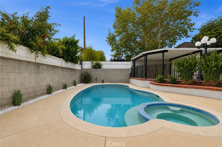 611 S Sunset Canyon, Burbank, California 91501