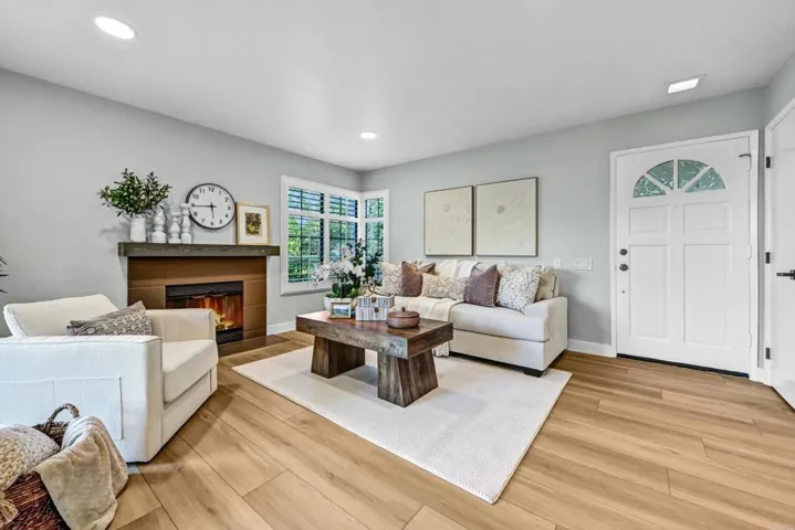 3506 Seahorn Circle, San Diego, California 92130