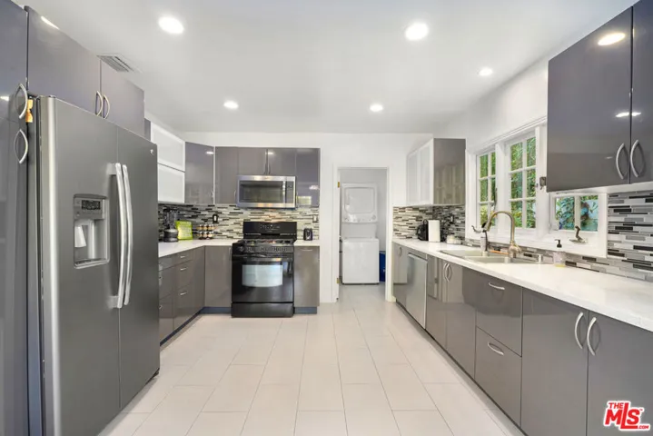 801 N Laurel Avenue, Los Angeles, California 90046