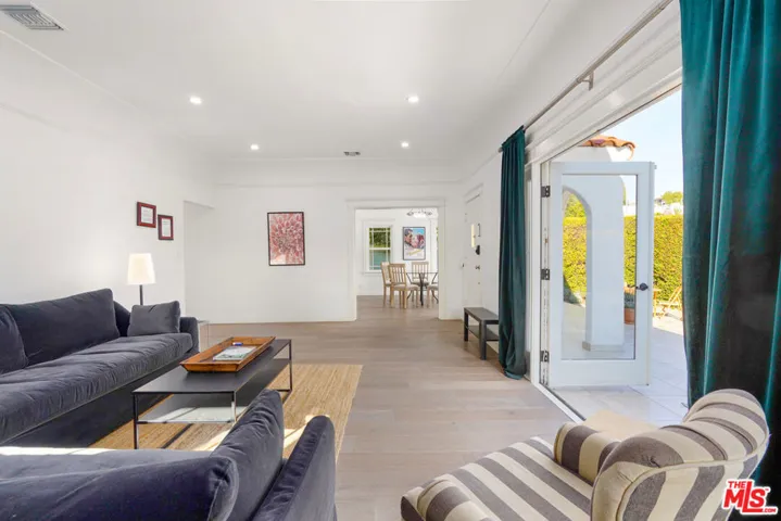 801 N Laurel Avenue, Los Angeles, California 90046