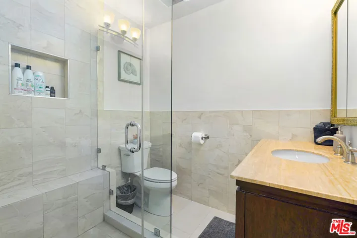801 N Laurel Avenue, Los Angeles, California 90046