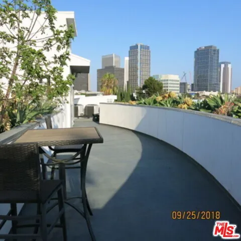 Community Roof-deck