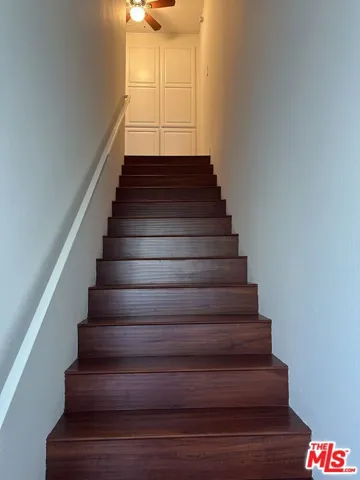 2452 Chelsea Place E, Santa Monica, California 90404