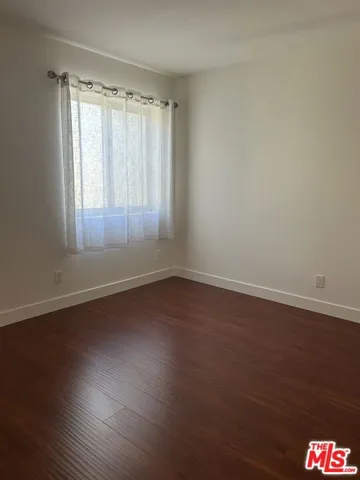 2452 Chelsea Place E, Santa Monica, California 90404
