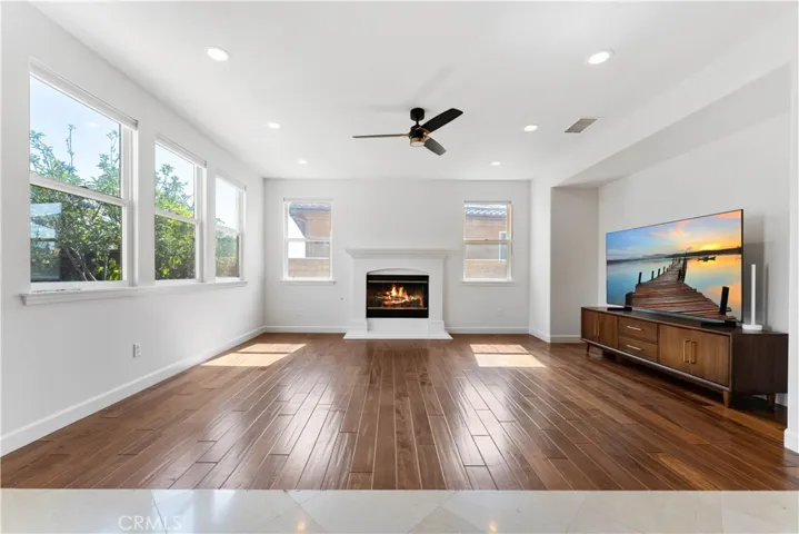 4116 Dakota, Moorpark, California 93021