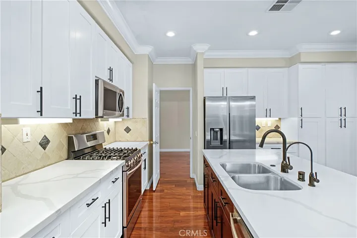 8405 Manhasset St, Riverside, California 92508
