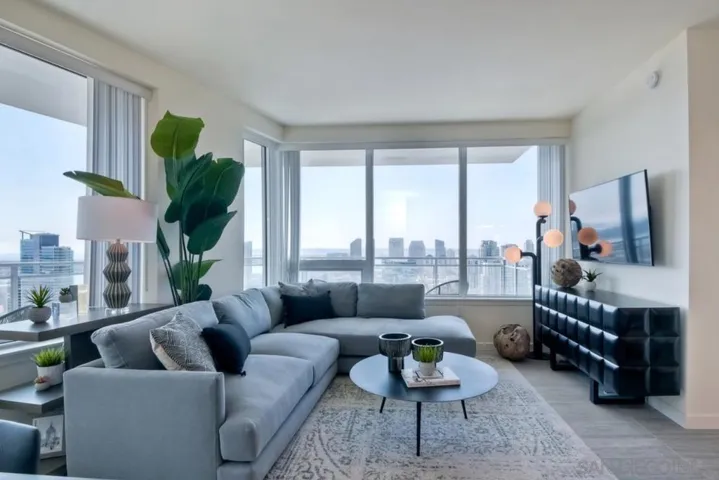 424 15th, San Diego, California 92101