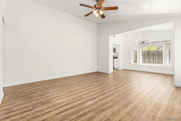 2102 Amorosa Glen, Escondido, California 92026