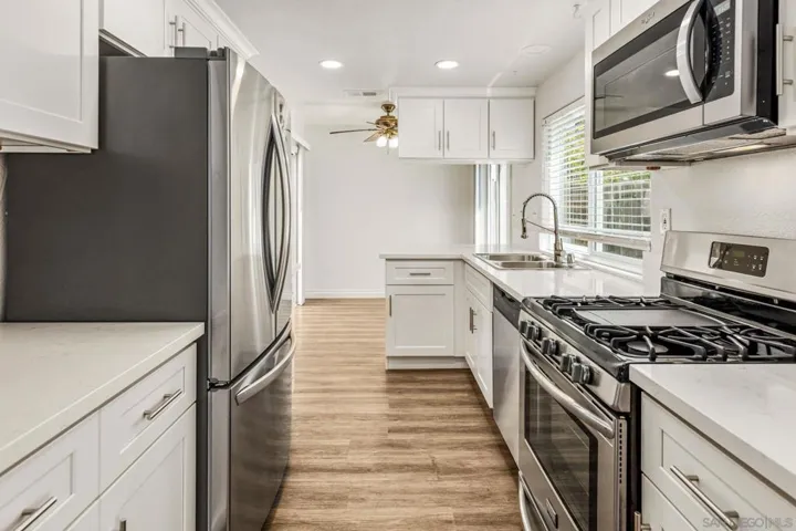 2102 Amorosa Glen, Escondido, California 92026
