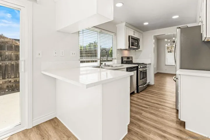 2102 Amorosa Glen, Escondido, California 92026