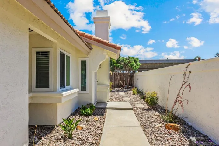 2102 Amorosa Glen, Escondido, California 92026