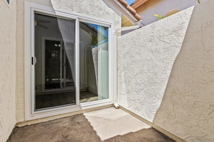 2102 Amorosa Glen, Escondido, California 92026