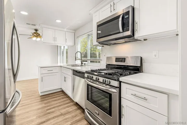 2102 Amorosa Glen, Escondido, California 92026