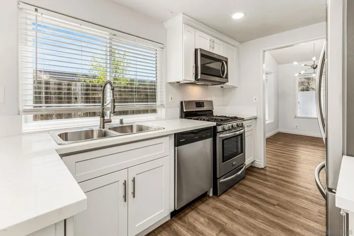 2102 Amorosa Glen, Escondido, California 92026