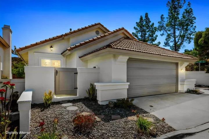 2102 Amorosa Glen, Escondido, California 92026