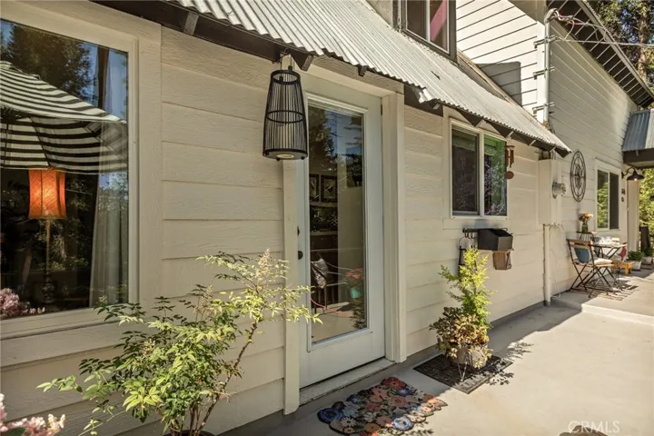 660 Spring Drive, Crestline, California 92325