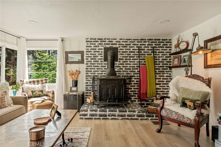 660 Spring Drive, Crestline, California 92325
