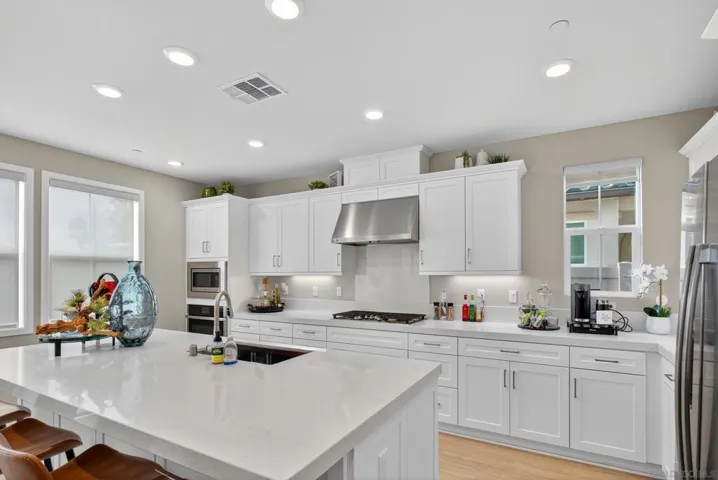 1733 Artemisia Ct, Carlsbad, California 92011