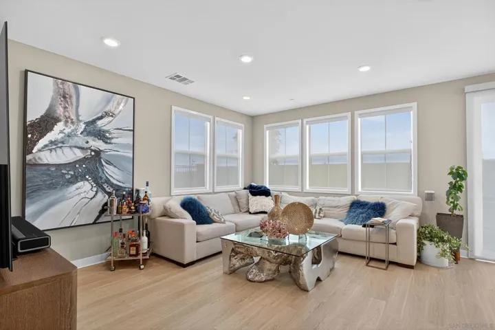 1733 Artemisia Ct, Carlsbad, California 92011