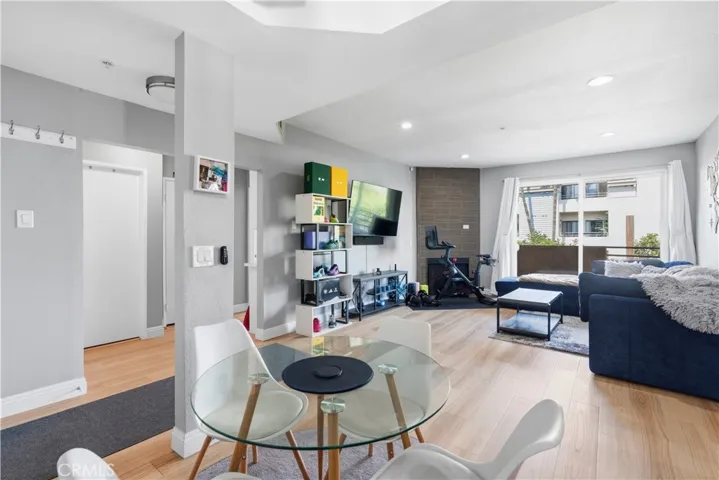 640 W 4th Street, Long Beach, California 90802