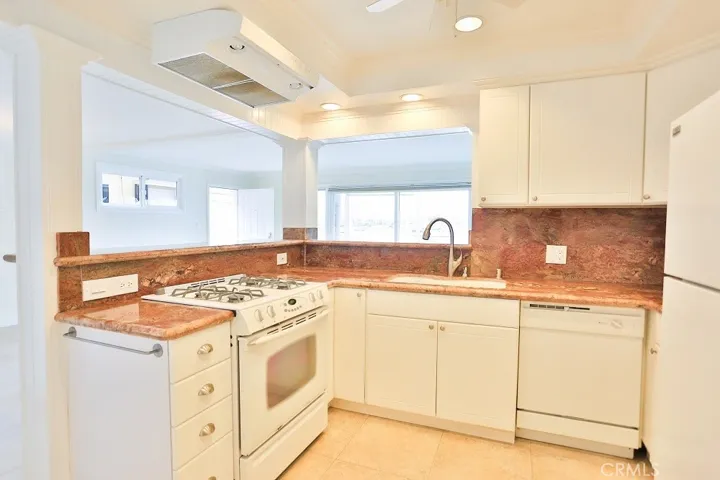 439 Via Lido Soud, Newport Beach, California 92663
