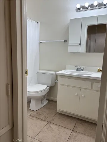 Full Bathroom!