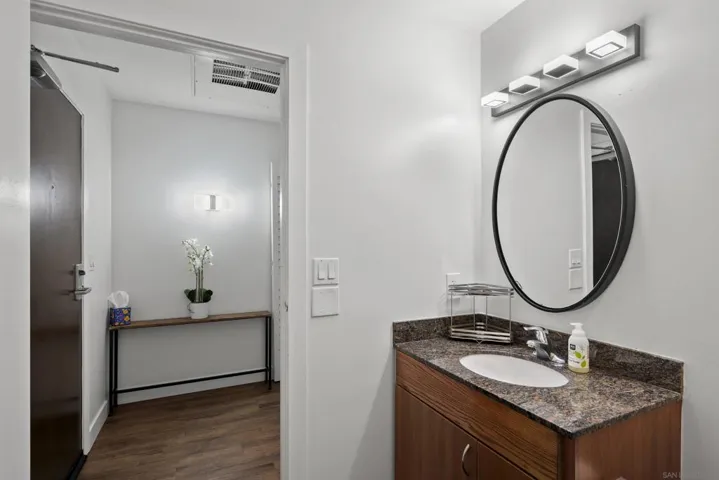 889 Date St. 116, San Diego, California 92101