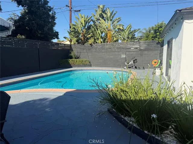 8102 Willis, Panorama City, California 91402