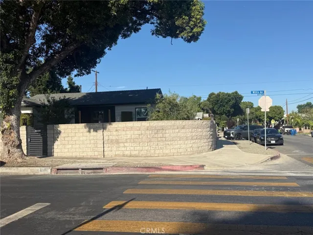 8102 Willis, Panorama City, California 91402