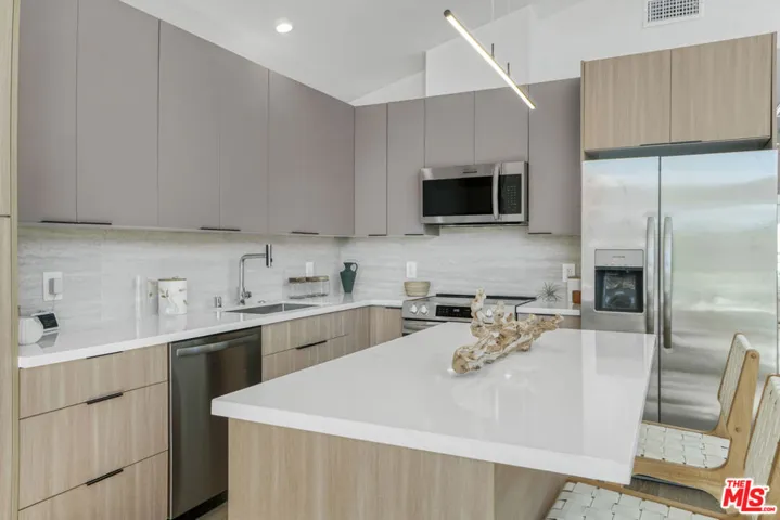 11959 W Juniette Street, Culver City, California 90230