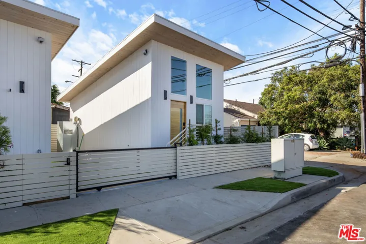 11959 W Juniette Street, Culver City, California 90230
