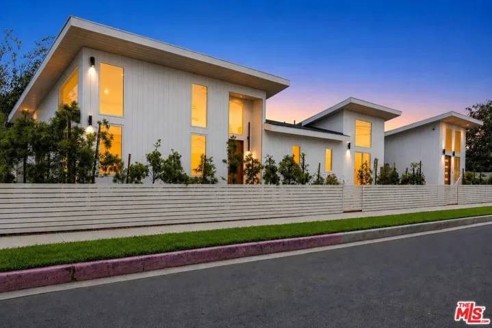 11959 W Juniette Street, Culver City, California 90230