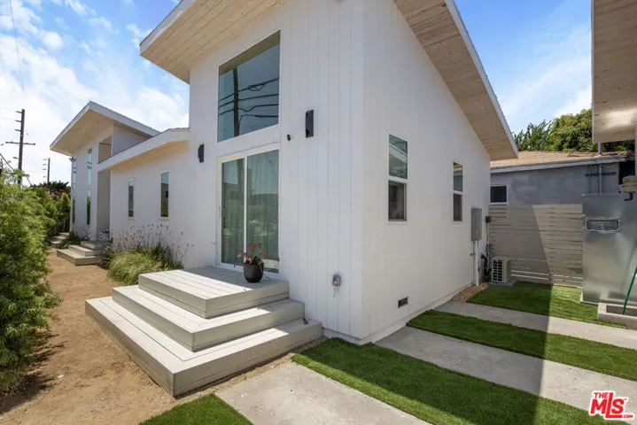 11959 W Juniette Street, Culver City, California 90230