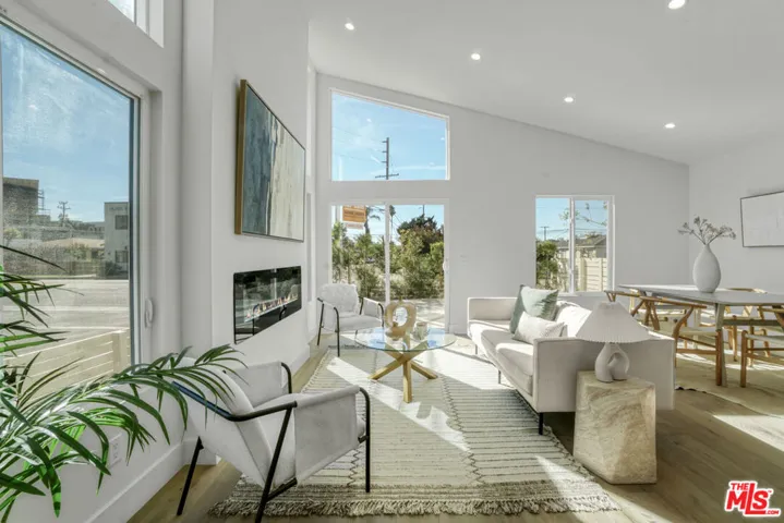 11959 W Juniette Street, Culver City, California 90230