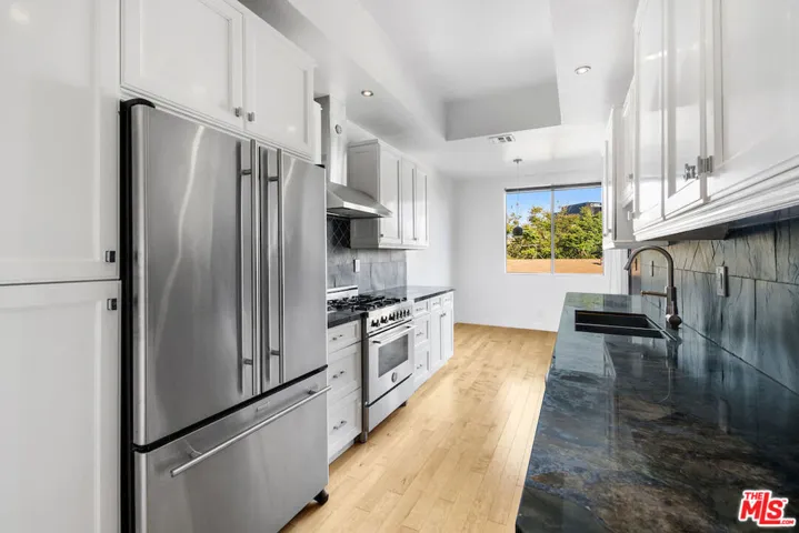 11628 Montana Avenue 206, Los Angeles, California 90049