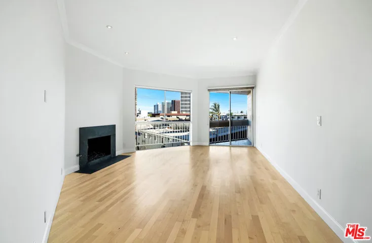 11628 Montana Avenue 206, Los Angeles, California 90049