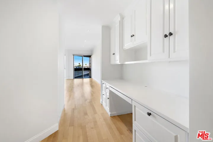 11628 Montana Avenue 206, Los Angeles, California 90049