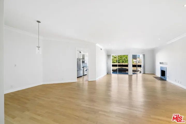 11628 Montana Avenue 206, Los Angeles, California 90049