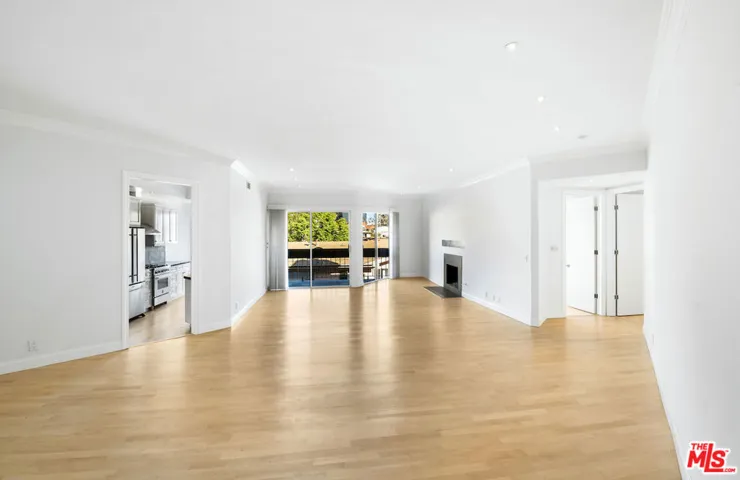 11628 Montana Avenue 206, Los Angeles, California 90049