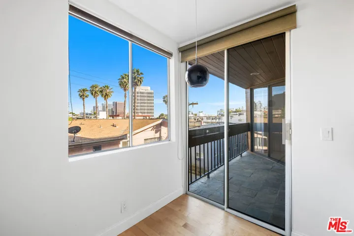 11628 Montana Avenue 206, Los Angeles, California 90049